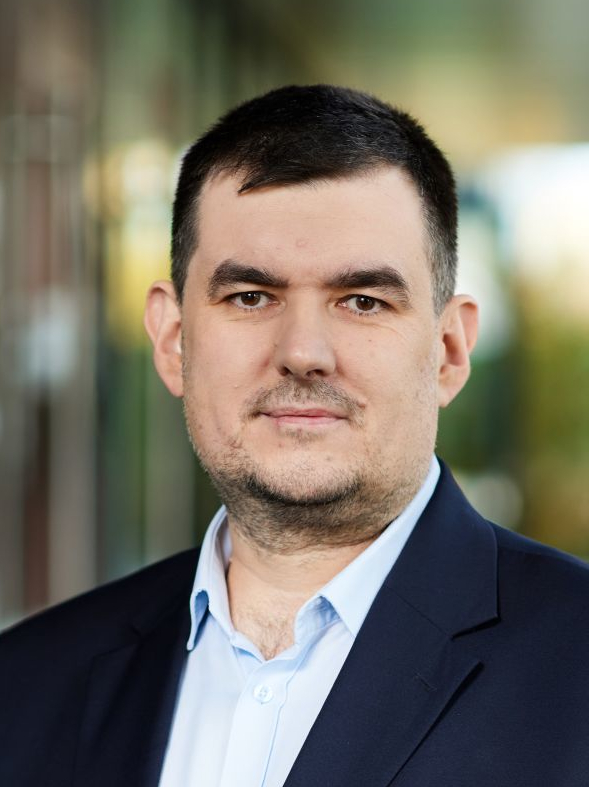 Przemysław Piętak, Knight Frank