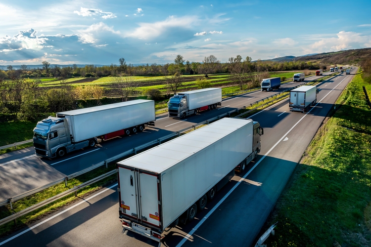Jesienne odbicie w TSL: poprawa płynności, ale nastroje wciąż ostrożne