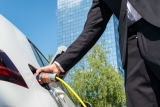 PKO Leasing i ChargeEuropa rozwijają infrastrukturę łądowarek samochodowych