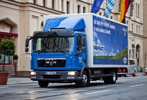 TGL z napędem hybrydowym poddany testom