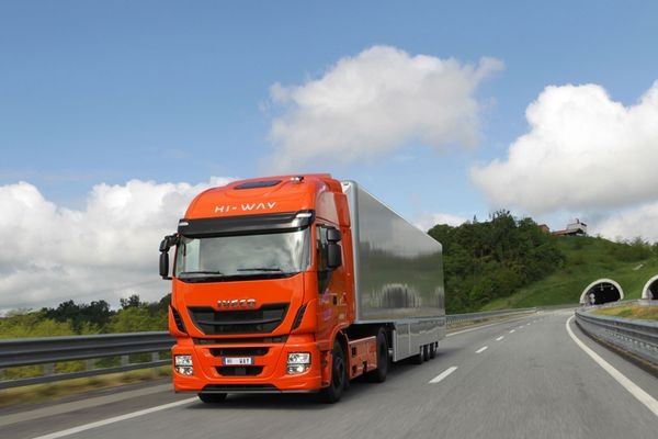 Nowy model Iveco - STRALIS HI-WAY