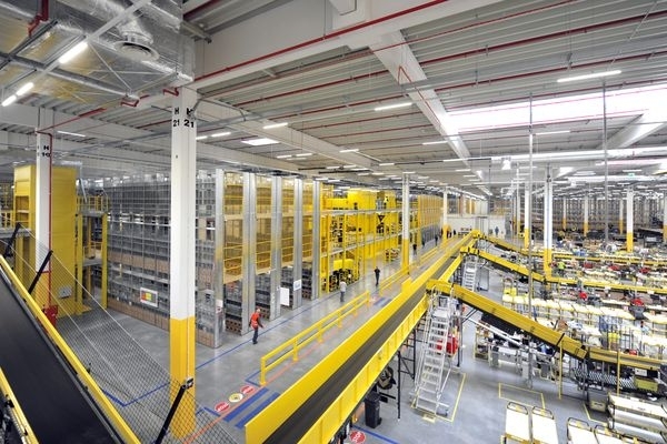 Nowe polskie centra logistyczne Amazon ustanawiają europejski rekord ilości wysyłanych przesyłek