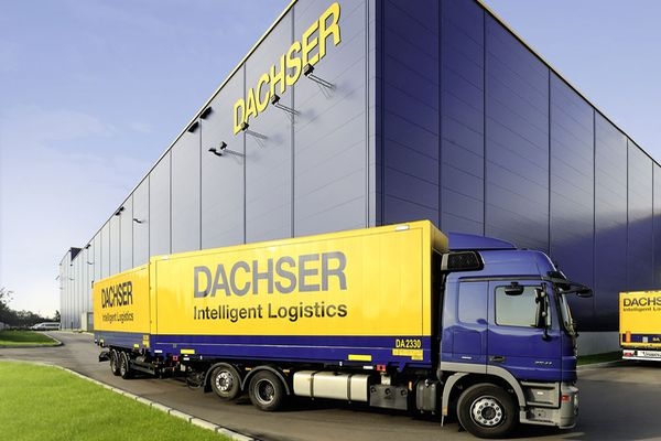 Nowi stażyści i studenci w polskich oddziałach Dachser