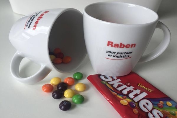 Cukierki Skittles dojrzewają w saunie Grupy Raben