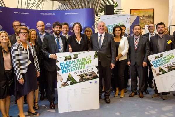 Solaris podpisuje Europejską Deklarację na rzecz „czystych” emisyjnie autobusów