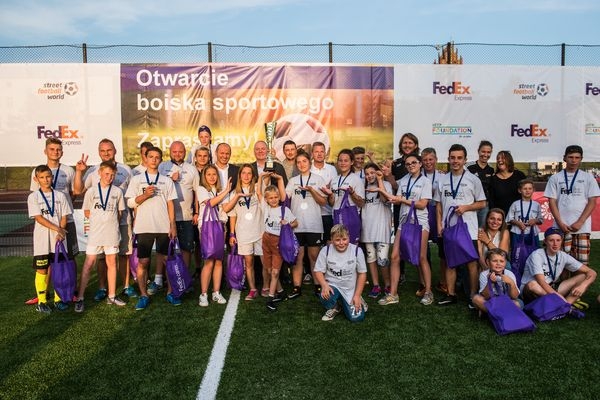 FedEx dostarcza niezwykłą przesyłkę dla mieszkańców Mrągowa