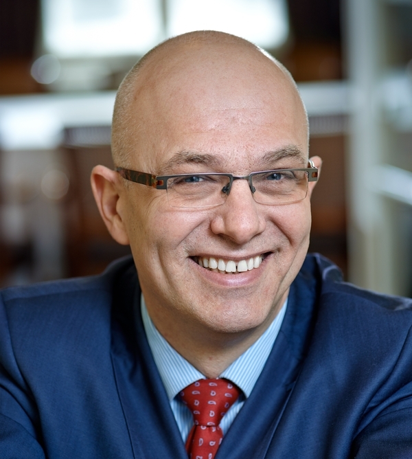 Standardy GS1 to kamienie milowe dla naszej branży - rozmowa z Grzegorzem Lichocikiem, Prezesem Dachser w Polsce