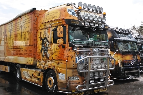 Dzień TIR-a, czyli dopóki te koła się kręcą…