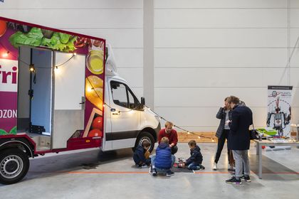 Tłumy w centrum logistycznym Frisco.pl podczas Nocy Innowacji