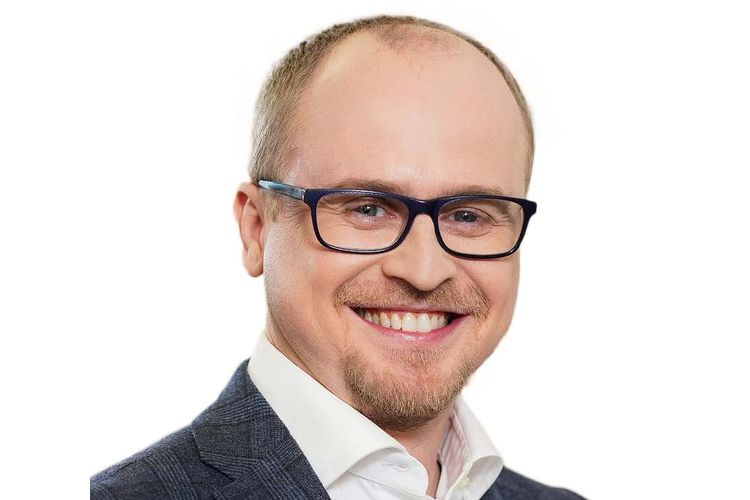 Superbohater sprawdza się tylko w komiksach. Rozmowa z prof. dr. hab. Wojciechem Czakonem