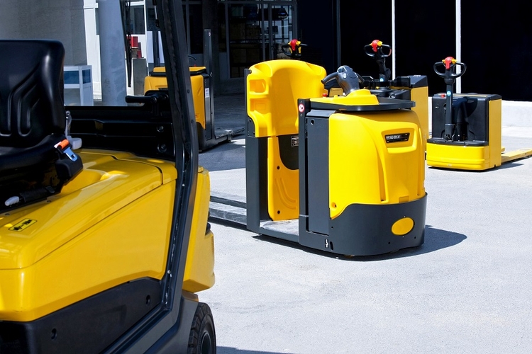 Wózki unoszące a podnośnikowe - 5 najważniejszych różnic