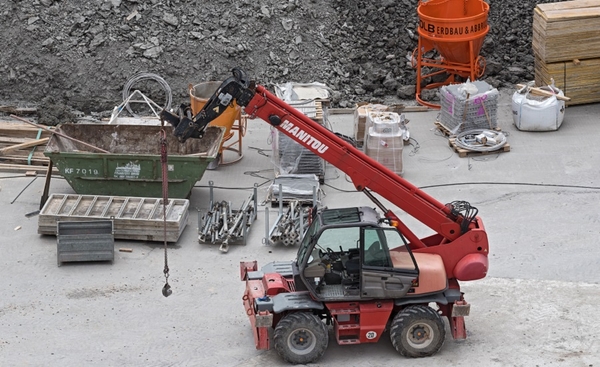 Ładowarki teleskopowe - wielofunkcyjne urządzenia w branży budowlanej