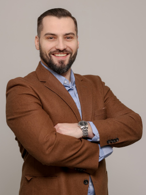 Piotr Gawle ekspert Pharmalink 300x400