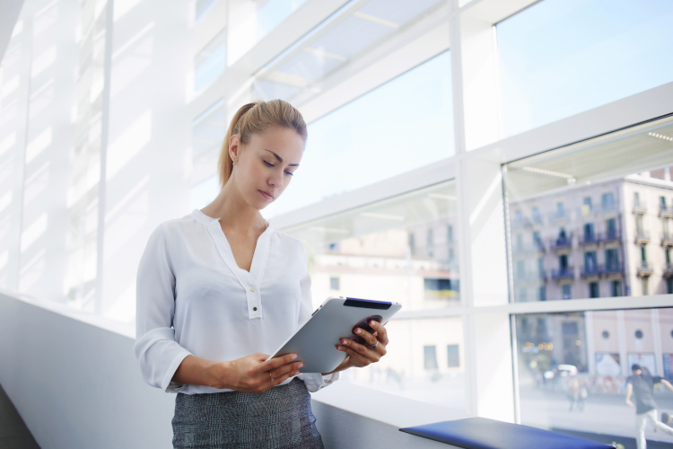 Jak długo przechowywać nieodebrany towar, kto płaci za magazynowanie?