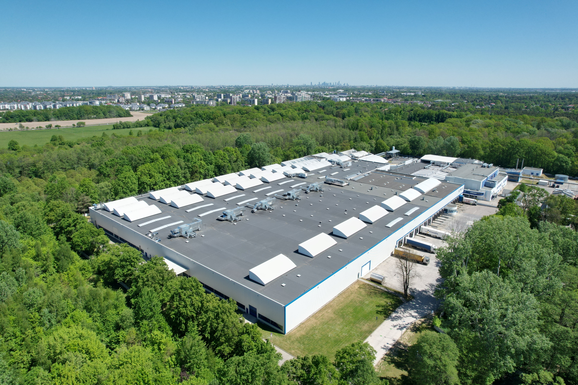 LOreal Warsaw Plant i FM Logistic przedłużają 17-letnią współpracę