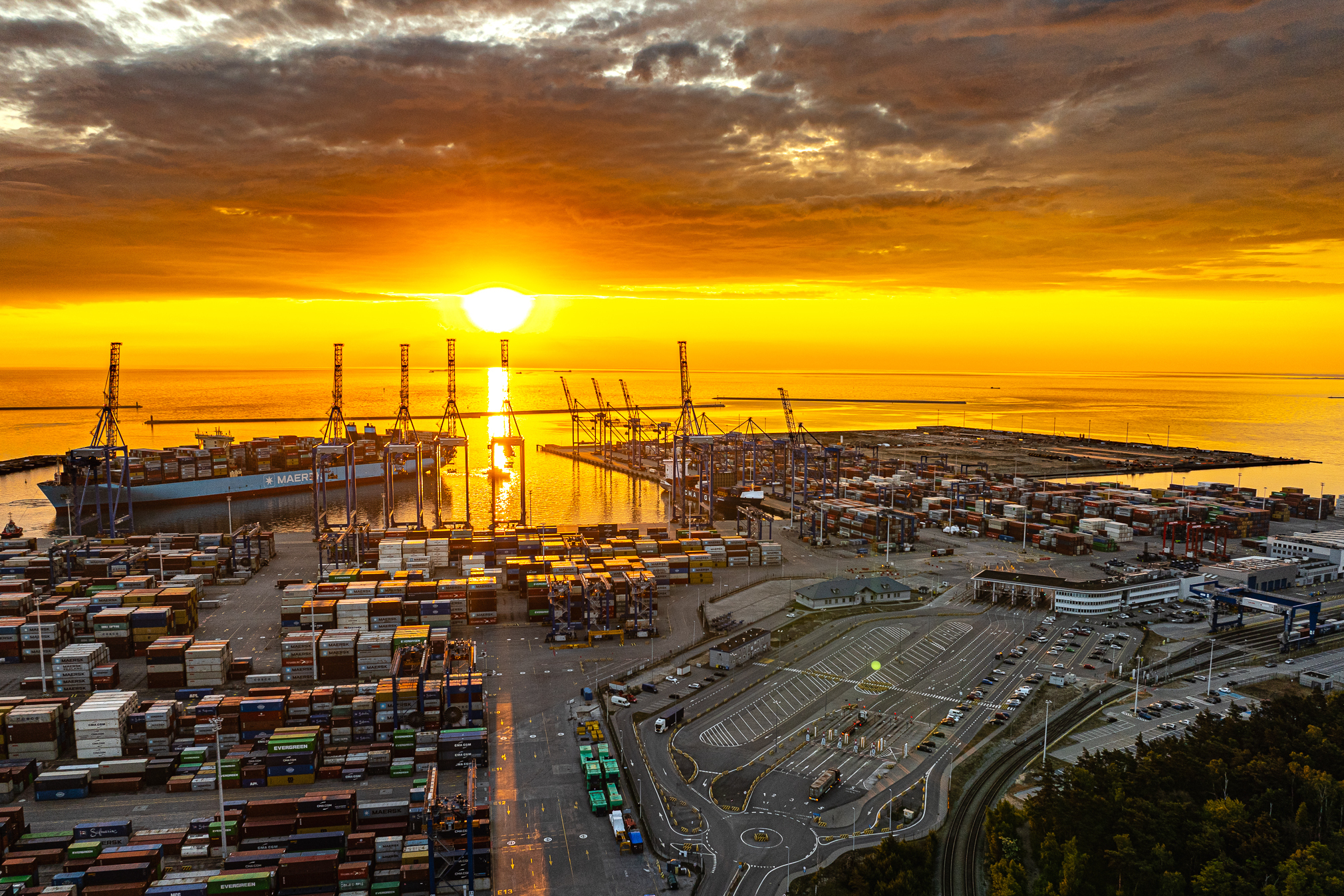 Wmurowanie kamienia węgielnego pod budowę nowego nabrzeża T3 w Baltic Hub