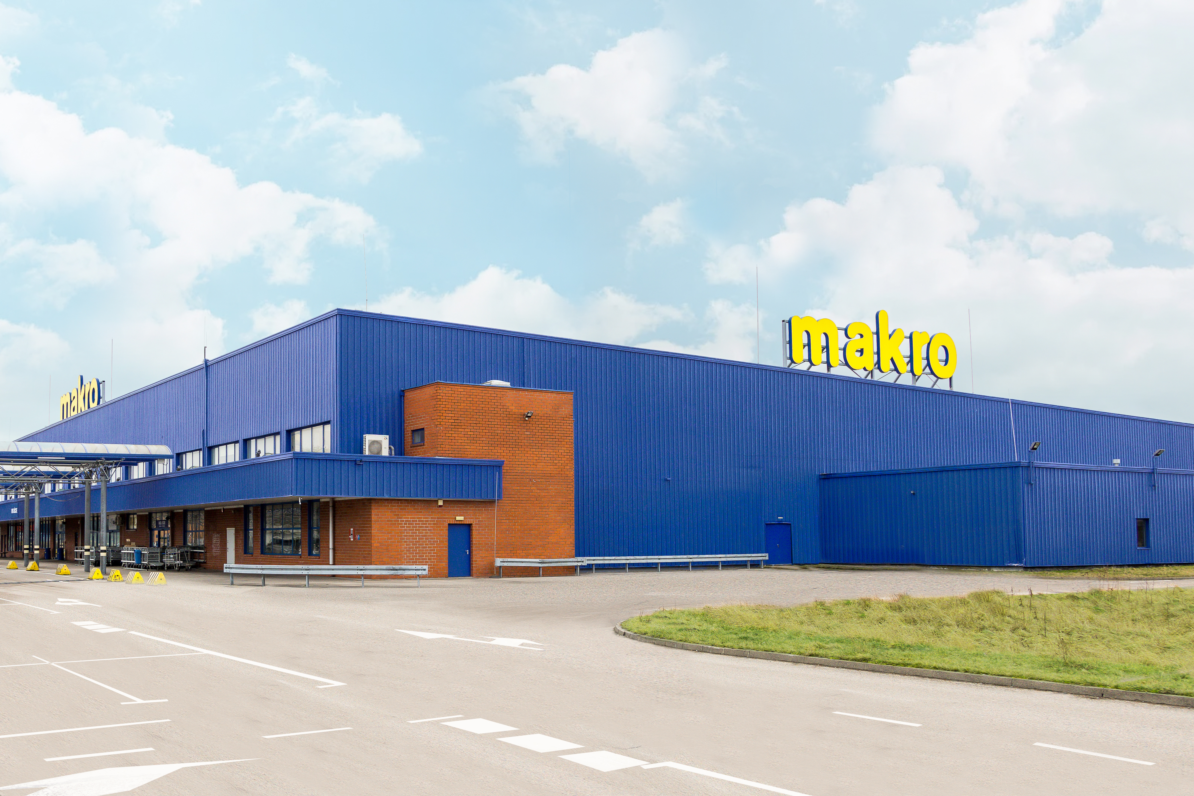 MAKRO Cash and Carry Polska S.A. 