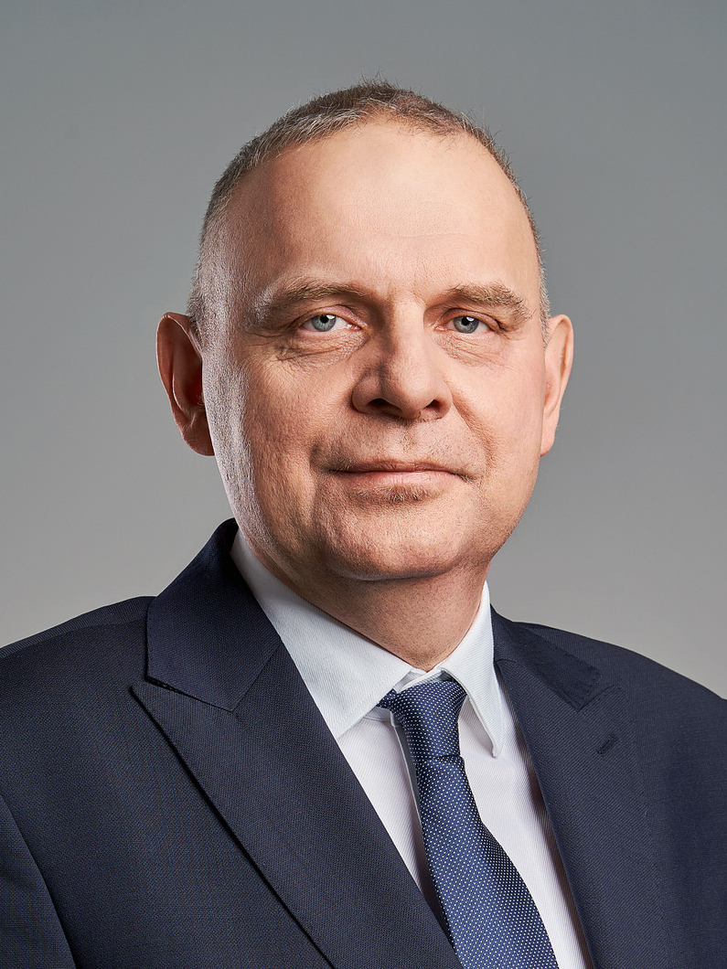 Dariusz Brzeziński dyrektor zarządzający Centrum BPO Meritoros SA 300