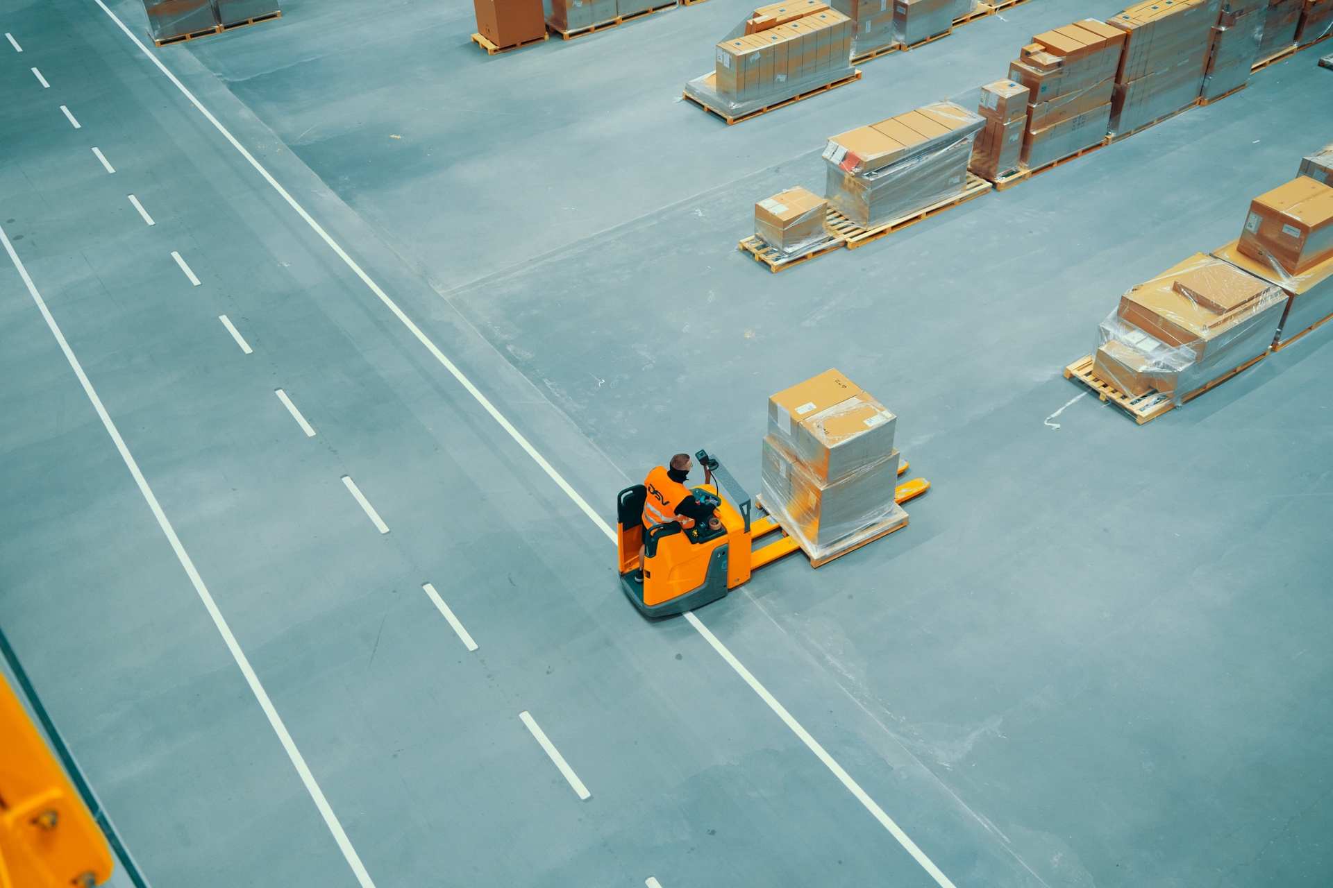 Is It Possible to Launch Logistics Center Operations in 4 Weeks?