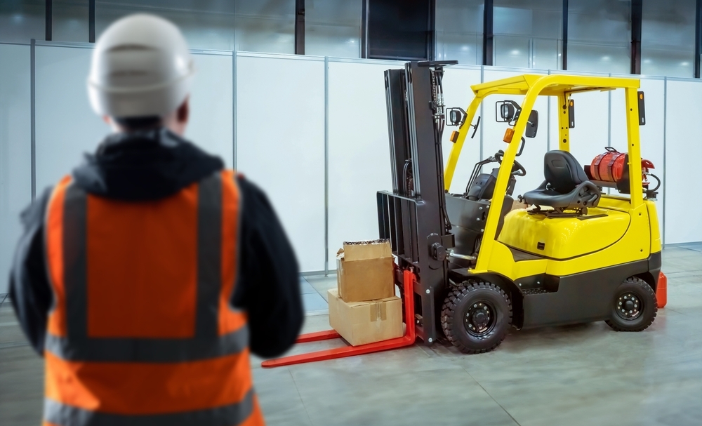 Gaz do wózków widłowych - jak wybrać, by nie przepłacać i nie przerywać pracy?