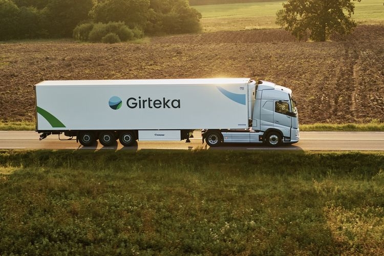 Girteka signs Europe’s Largest Truck Deal of 2025 with Volvo Trucks