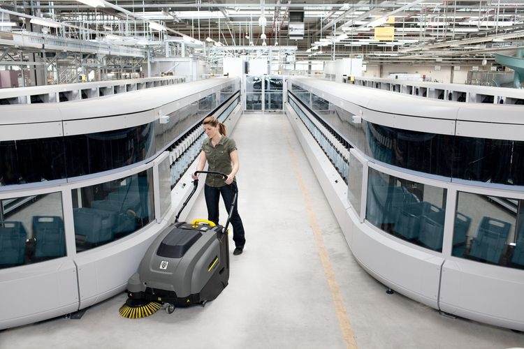 Zamiatarka Karcher - czysty magazyn to czysty zysk. Postaw na moc, która się opłaca