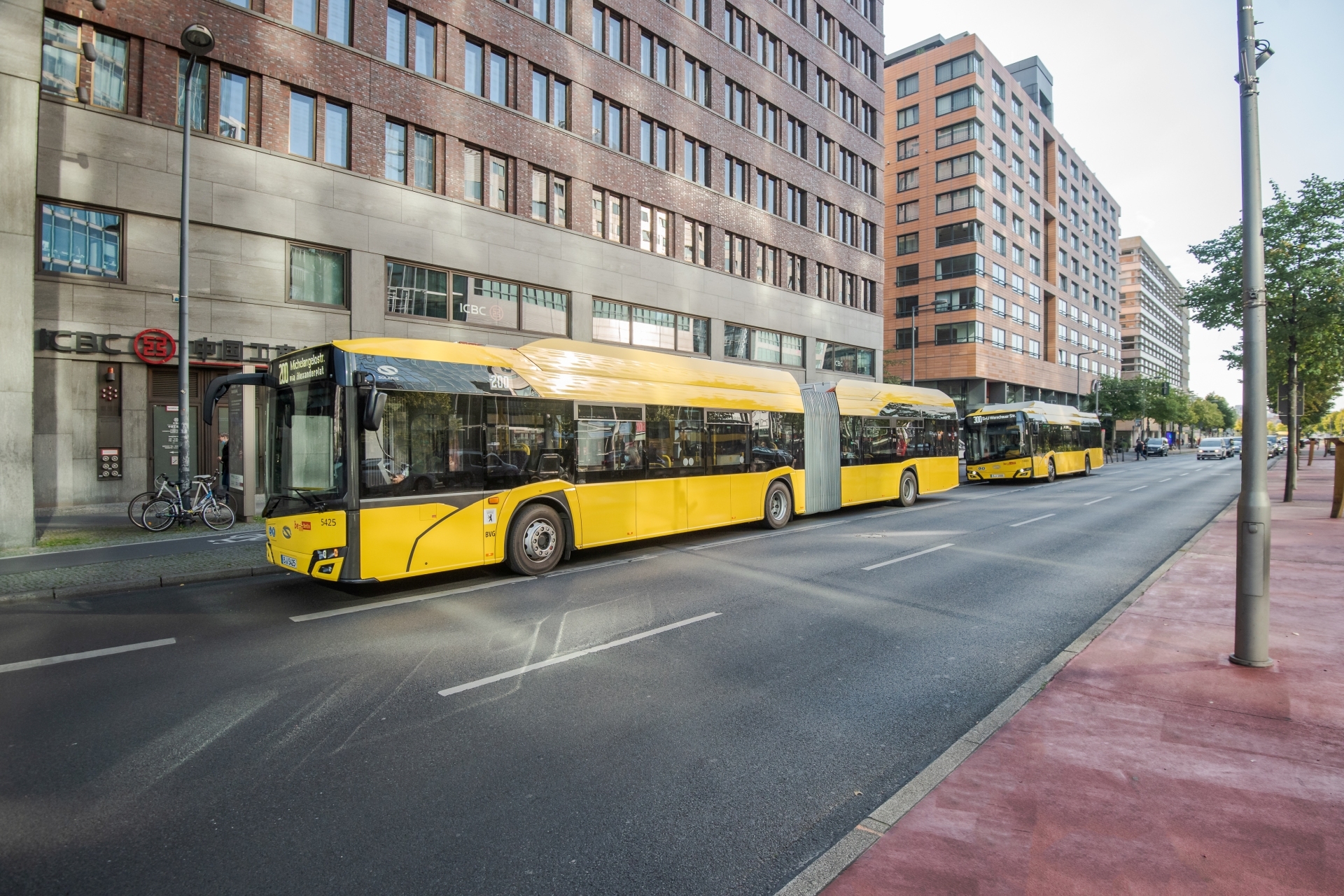 BVG zamawia 270 przegubowych, elektrycznych Solarisów