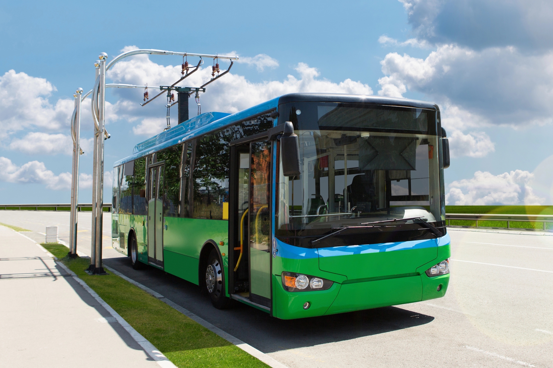 Przybywa prądu w transporcie miejskim