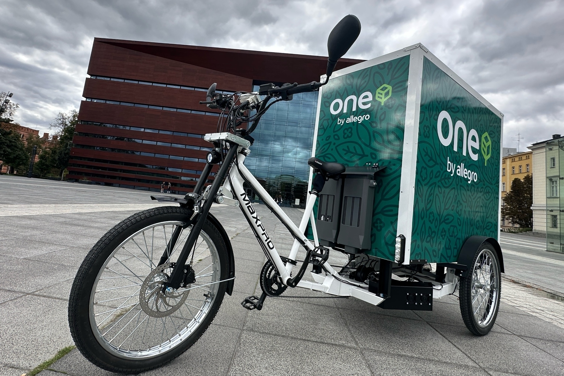Allegro dołącza do rewolucji miejskiej logistyki i microhubu