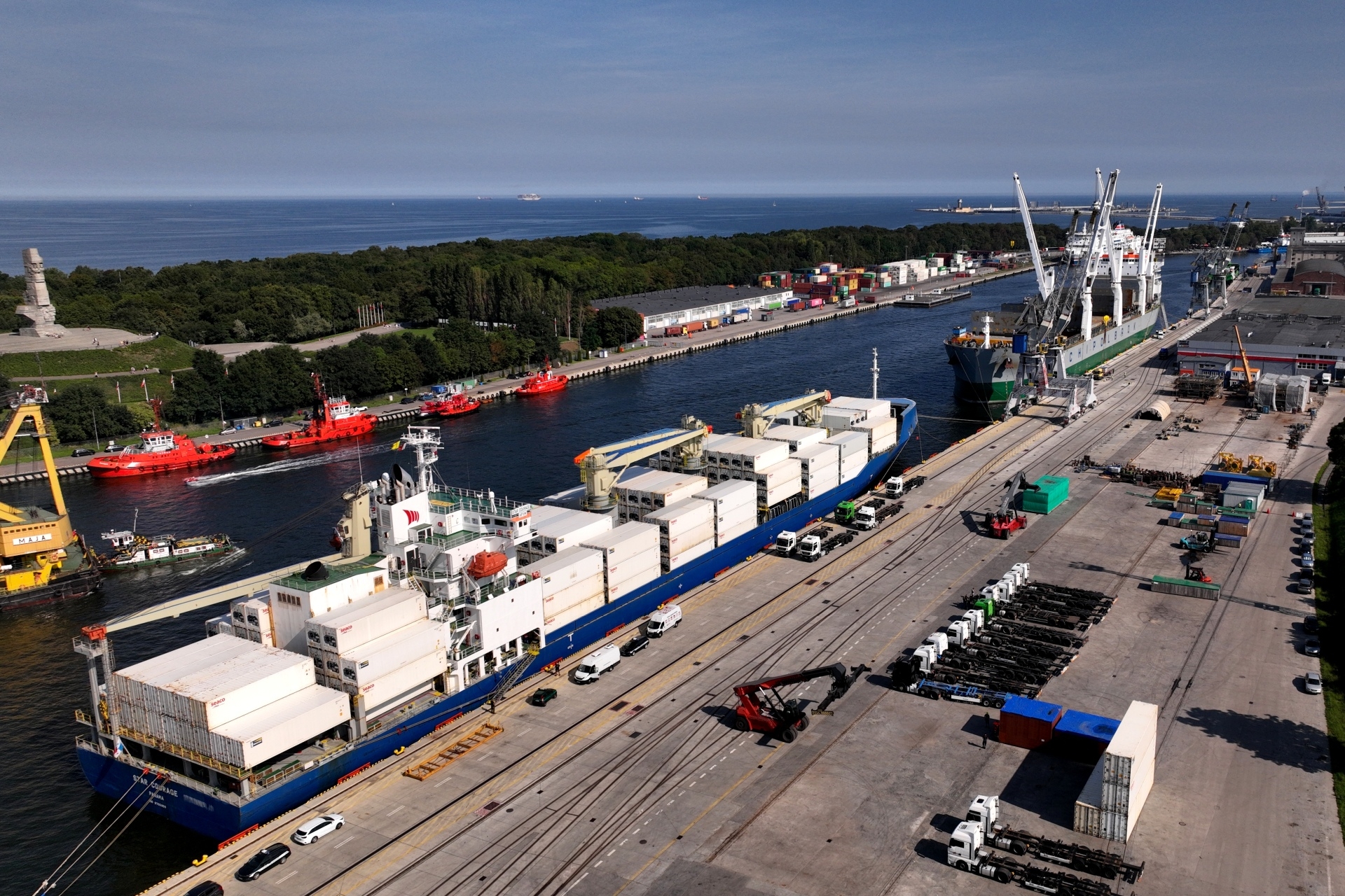 Port Gdansk, Tomasz Dresler