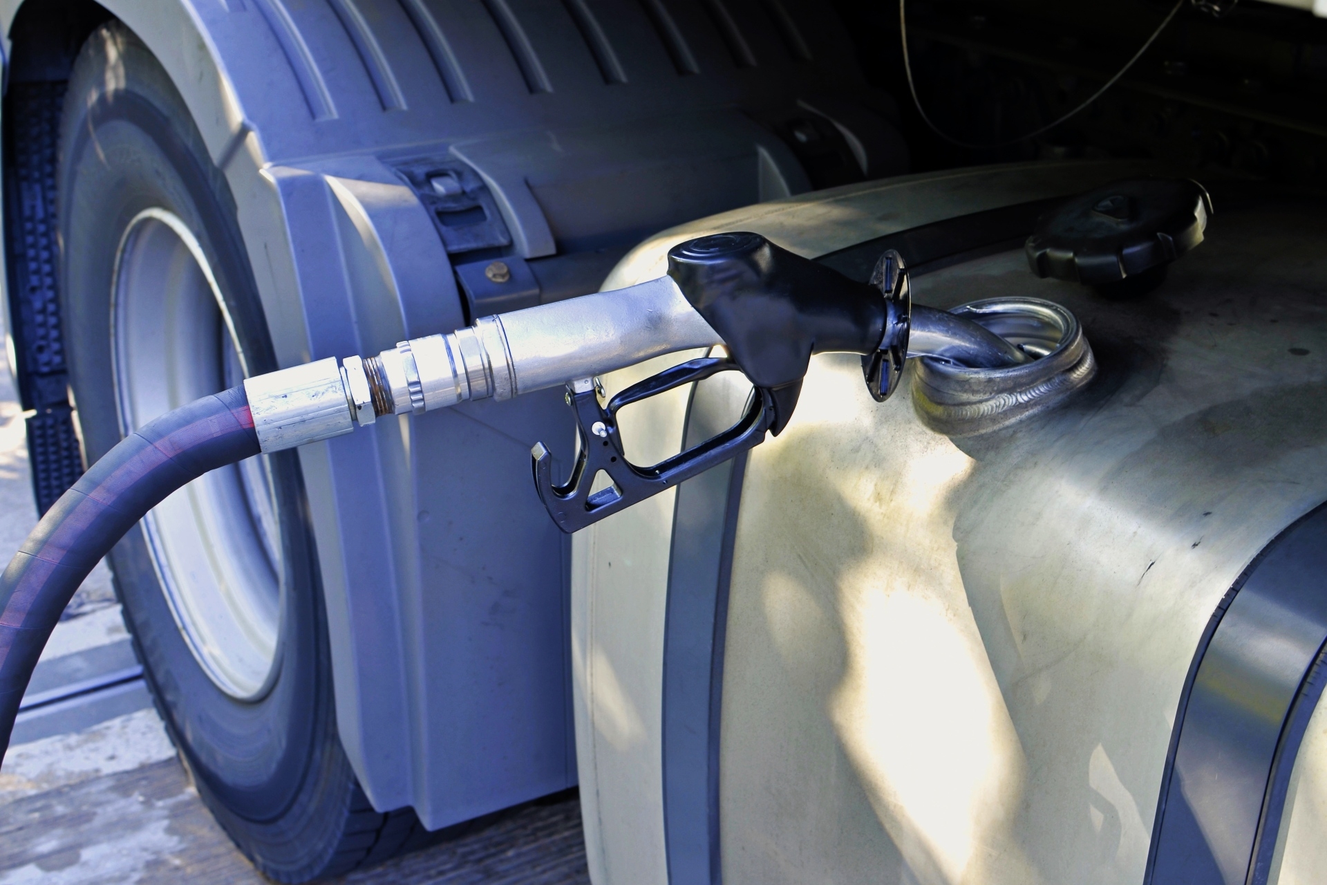 Koszty przewozów a ceny paliw w 2026 roku