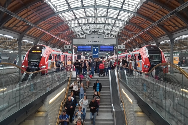 Rekordowe wyniki przewozowe POLREGIO w 2025 r.