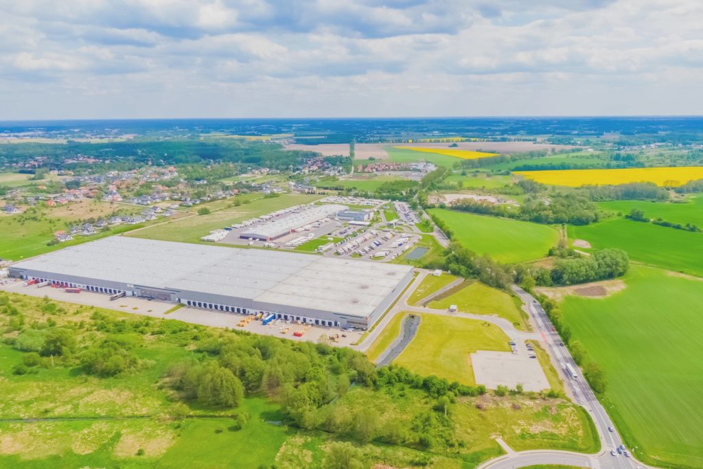 Magazynowy rynek inwestycyjny w Q1 2026 w raporcie Savills