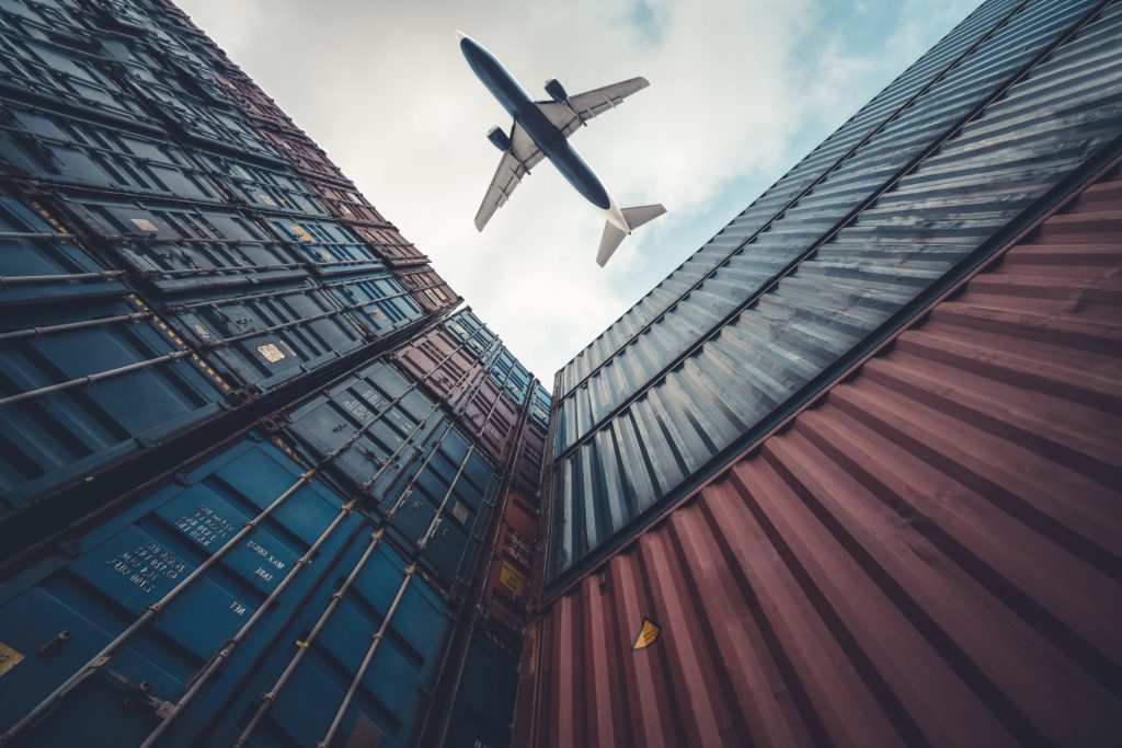 Logistyka pod presją kosztów: Jak optymalizować łańcuch dostaw bez utraty jakości?