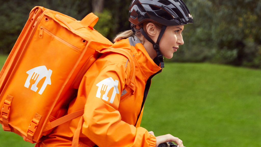Czy dyrektywa o pracy platformowej uderzy w model dostaw jedzenia?