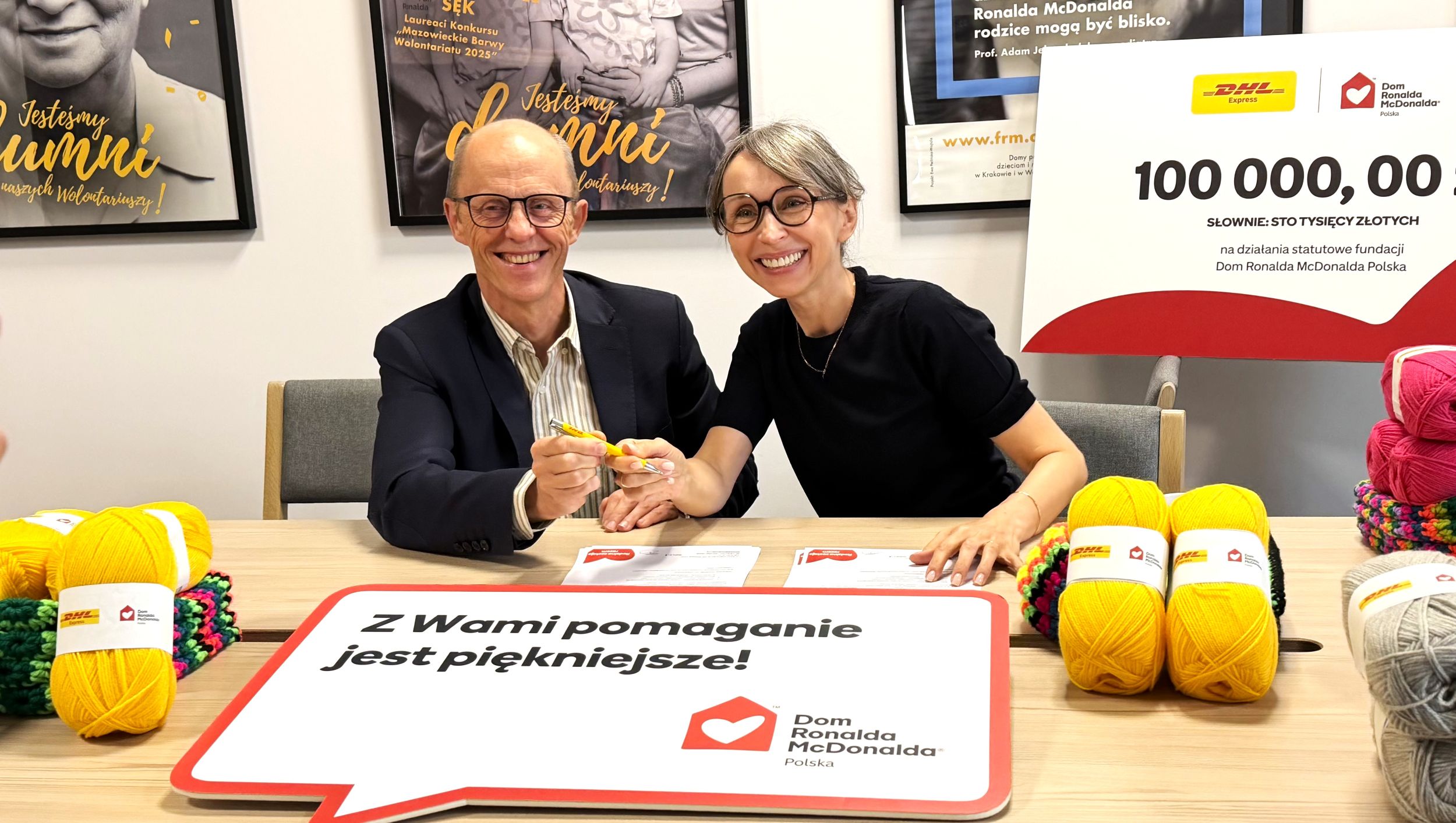 DHL Express po raz drugi partnerem strategicznym projektu „Czapka od serca”