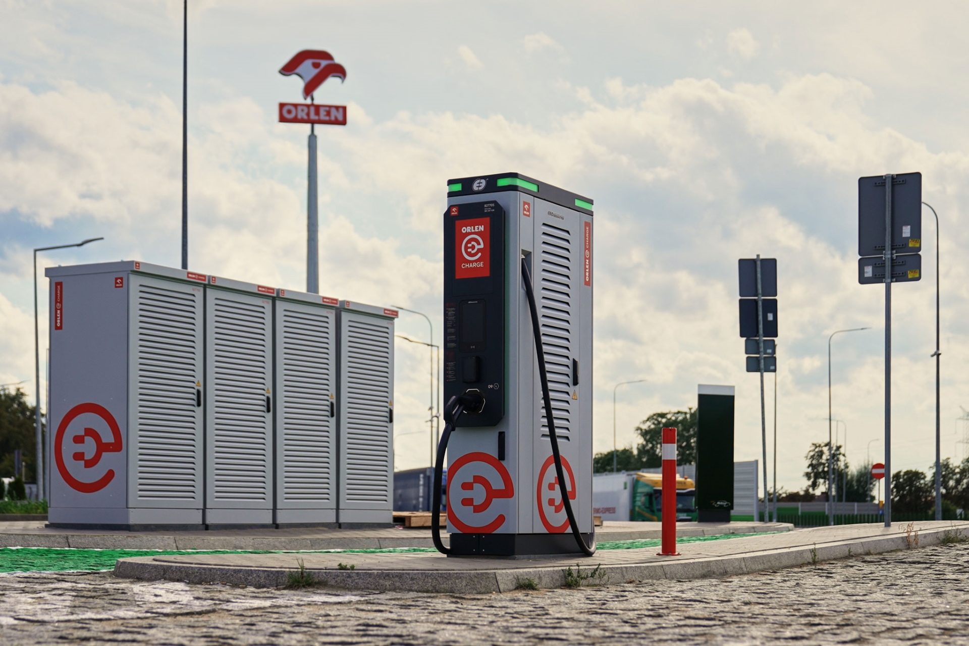 ORLEN Charge uruchamia pierwszą w Polsce publiczną infrastrukturę ładowania MCS dla transportu ciężkiego