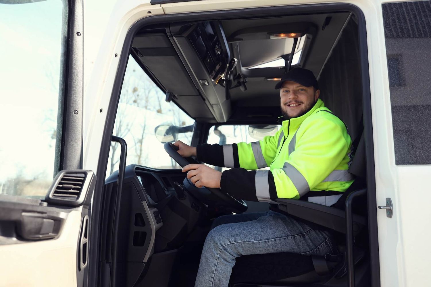 Jak dobrać kurtki z nadrukiem dla pracowników firm logistycznych w 7 krokach?