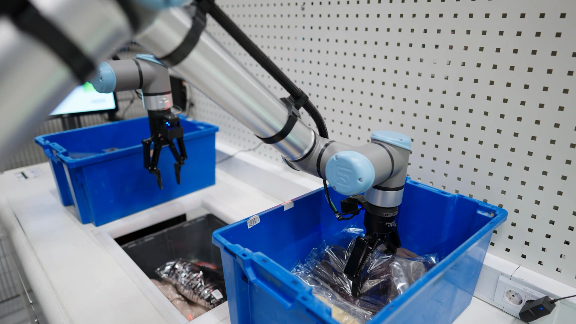 Partnerstwo w robotyce Teradyne Robotics i Sereact