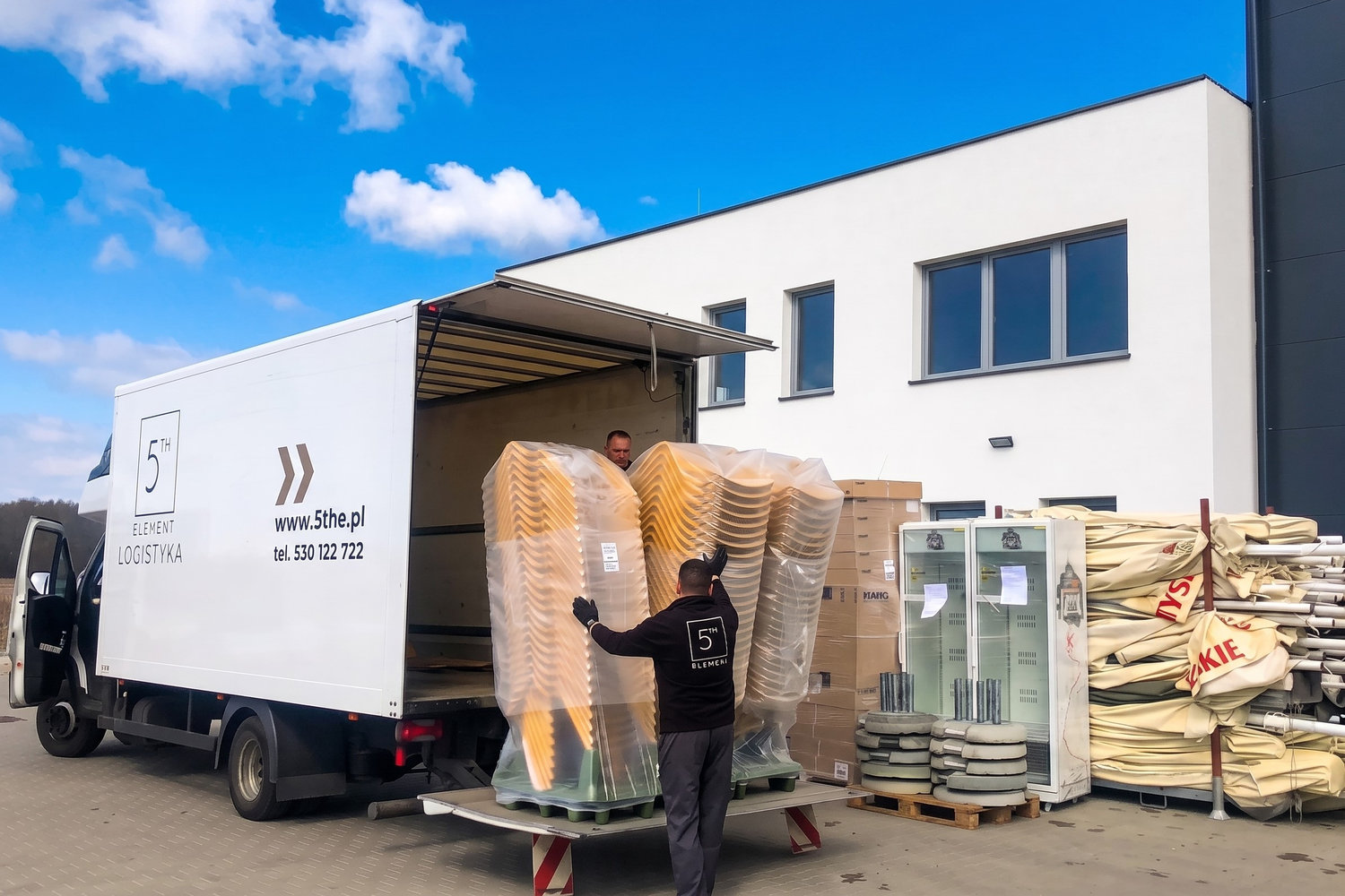 Od magazynu do instalacji. Dlaczego w logistyce B2B dostawa coraz częściej nie kończy procesu?
