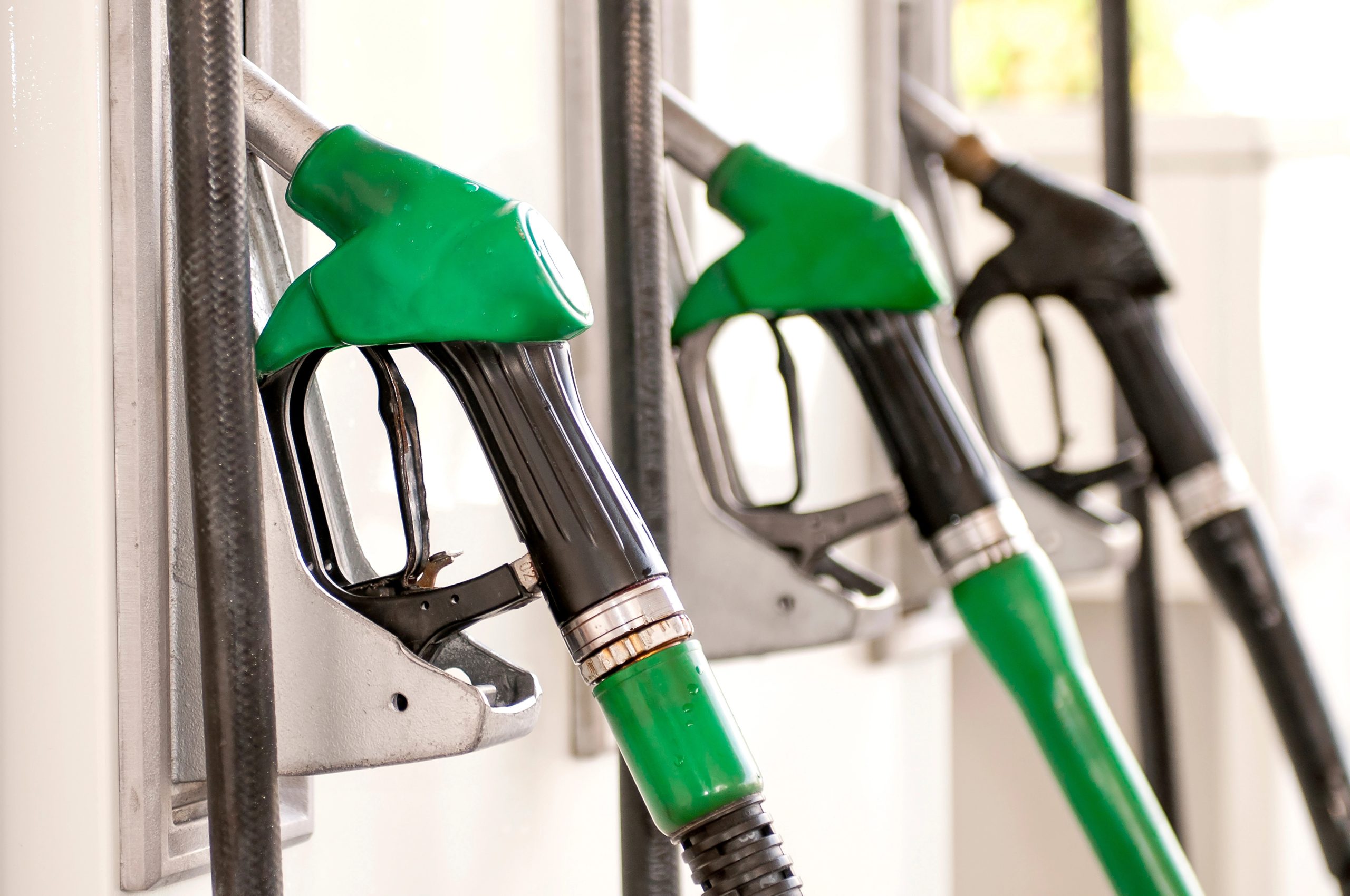 Diesel staje się strategicznym zasobem. Państwa zaczynają chronić własne zasoby